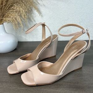 Nine West Dressy Ankle Strap Wedge Sandals Size 9M